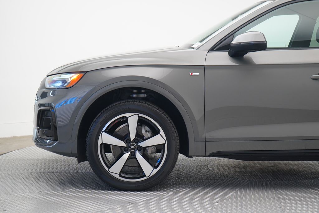 2023 Audi Q5 Sportback 45 S Line Premium Plus photo 2