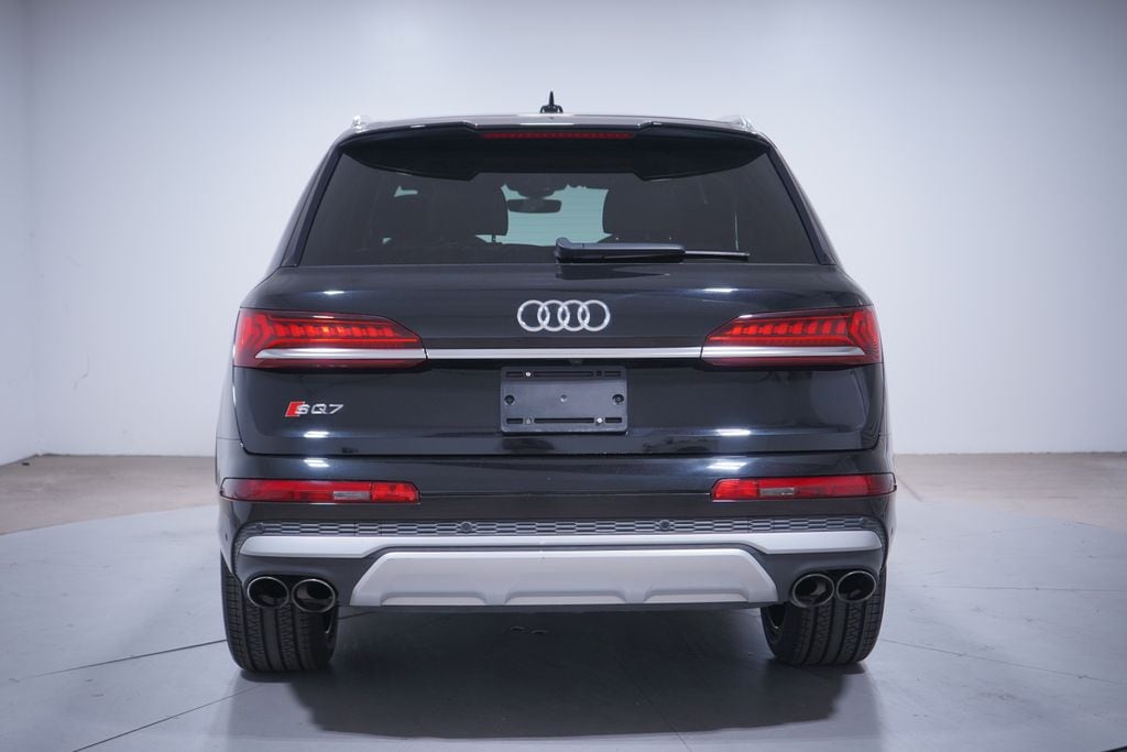 2023 Audi SQ7 Prestige photo 4