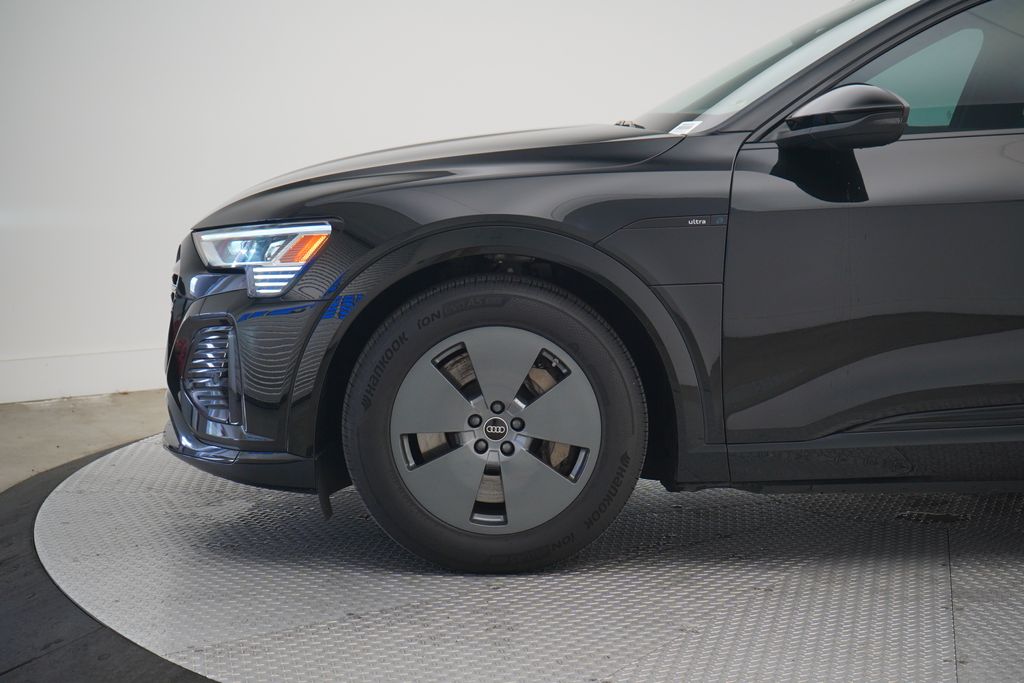 2024 Audi Q8 E-tron line Premium photo 2