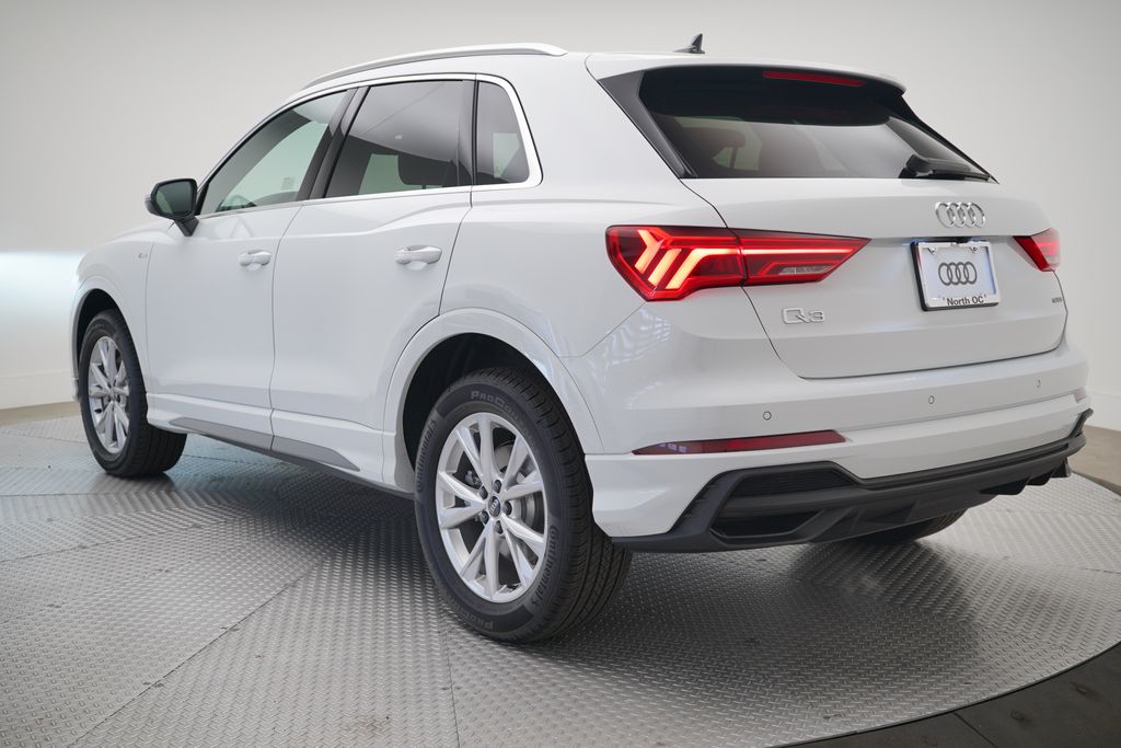 2025 Audi Q3 45 TFSI S line Premium Plus photo 3