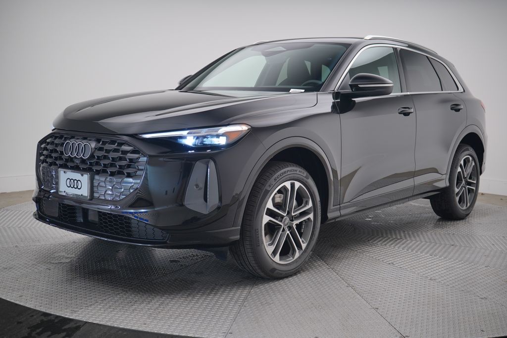 2025 Audi New Q5 Premium Plus's photo