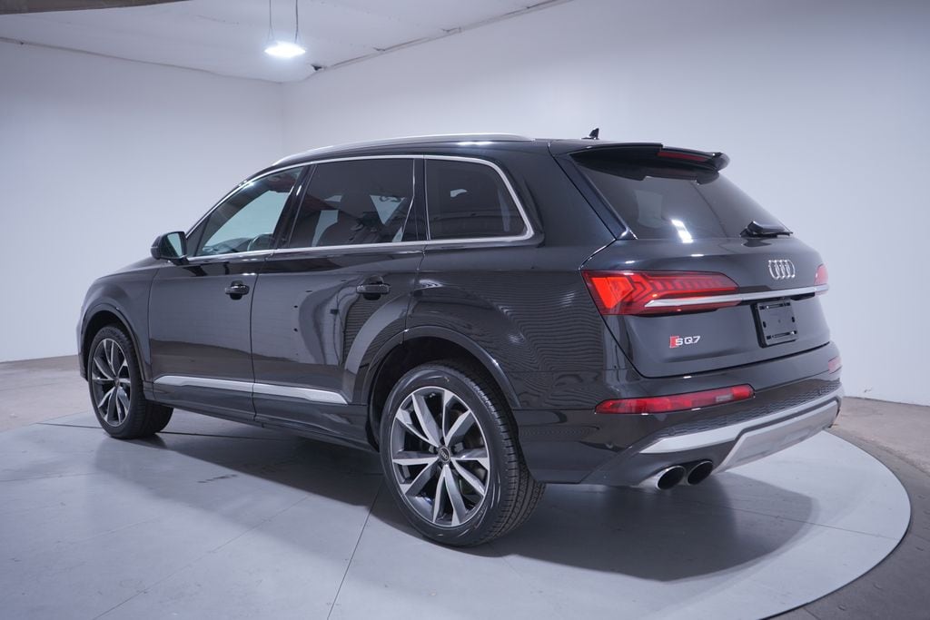 2023 Audi SQ7 Prestige photo 2