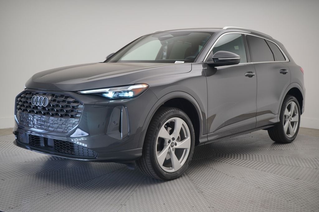 2025 Audi New Q5 Premium Plus's photo