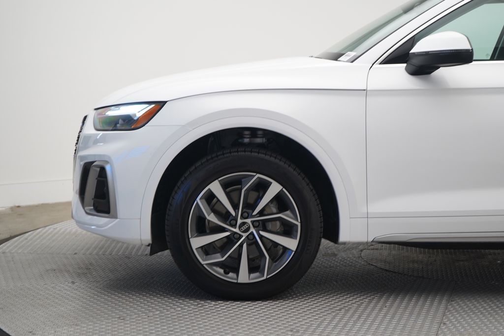 2023 Audi Q5 45 S Line Premium photo 2