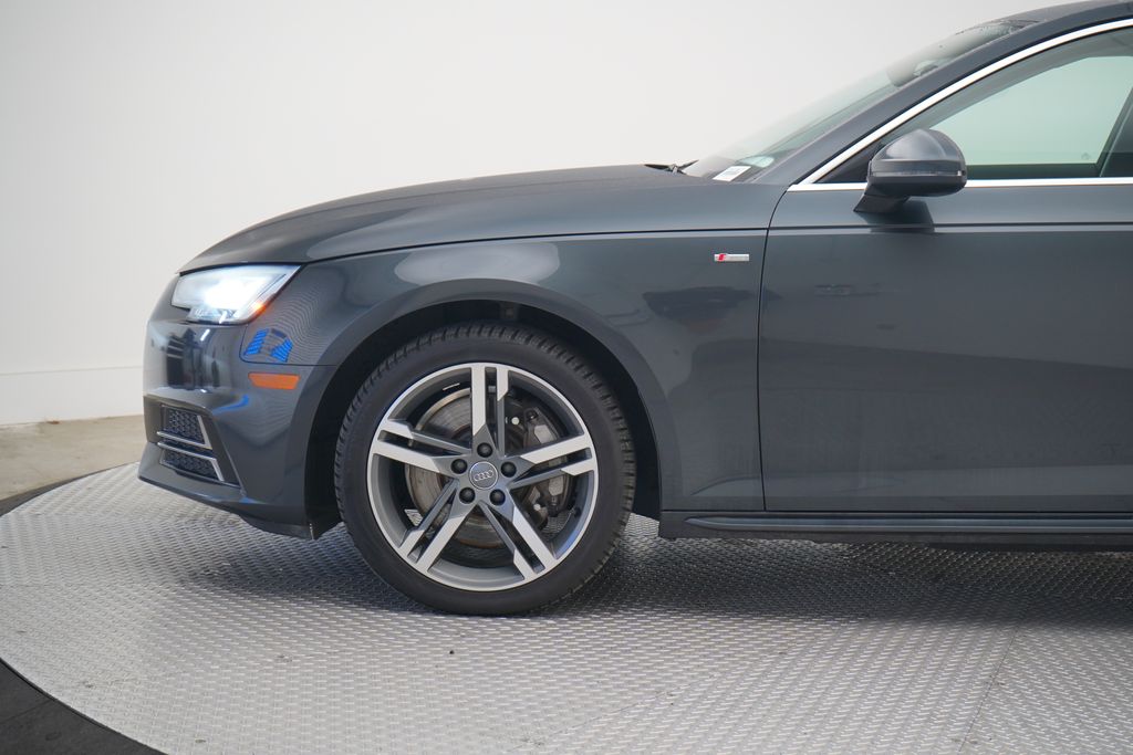 2018 Audi A4 Premium Plus S line Quattro photo 2