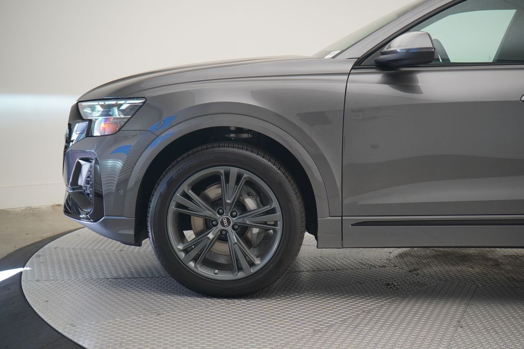 2026 Audi Q8 55 Premium photo 2