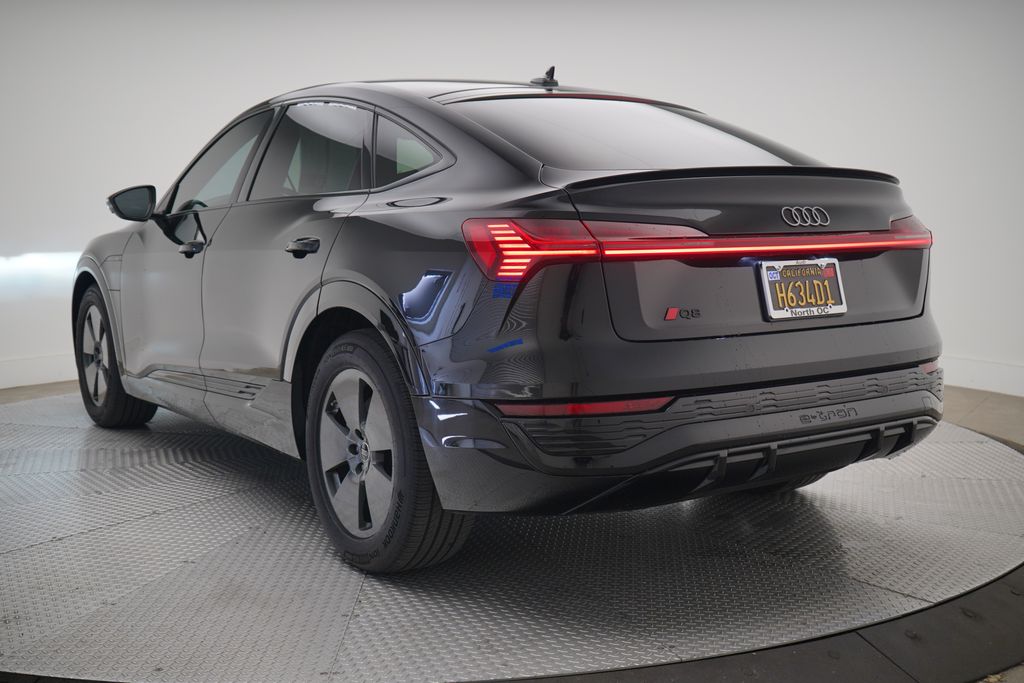 2024 Audi Q8 E-tron line Premium photo 3