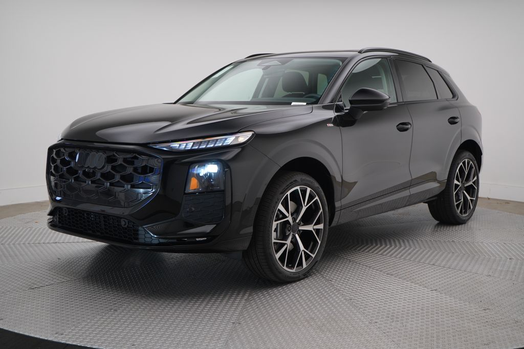 2026 Audi Q3 S line quattro's photo