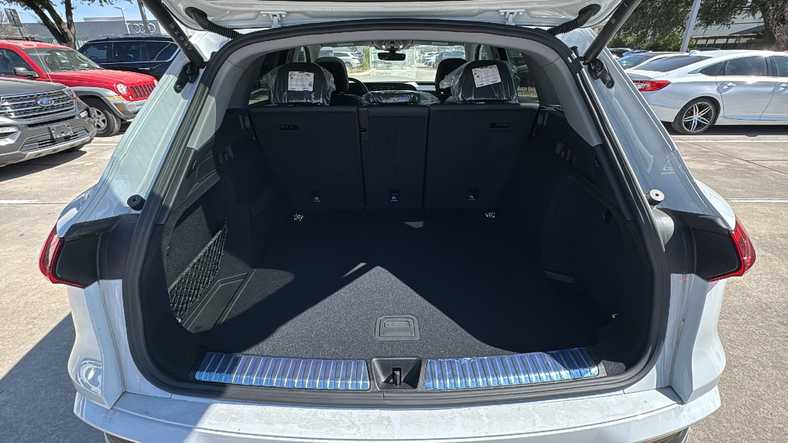 2025 Audi Q5 Premium - Photo 25