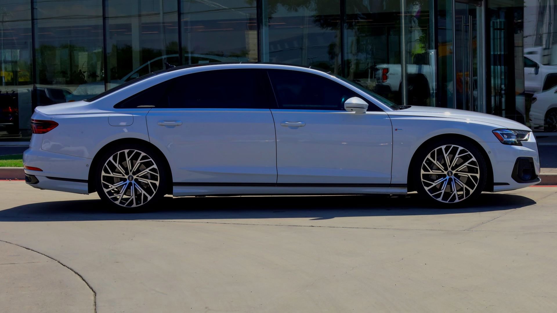 2023 Audi A8 L 55 photo 4