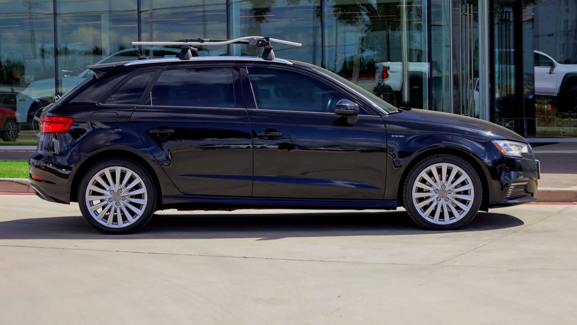 2017 Audi A3 E-tron Premium photo 3