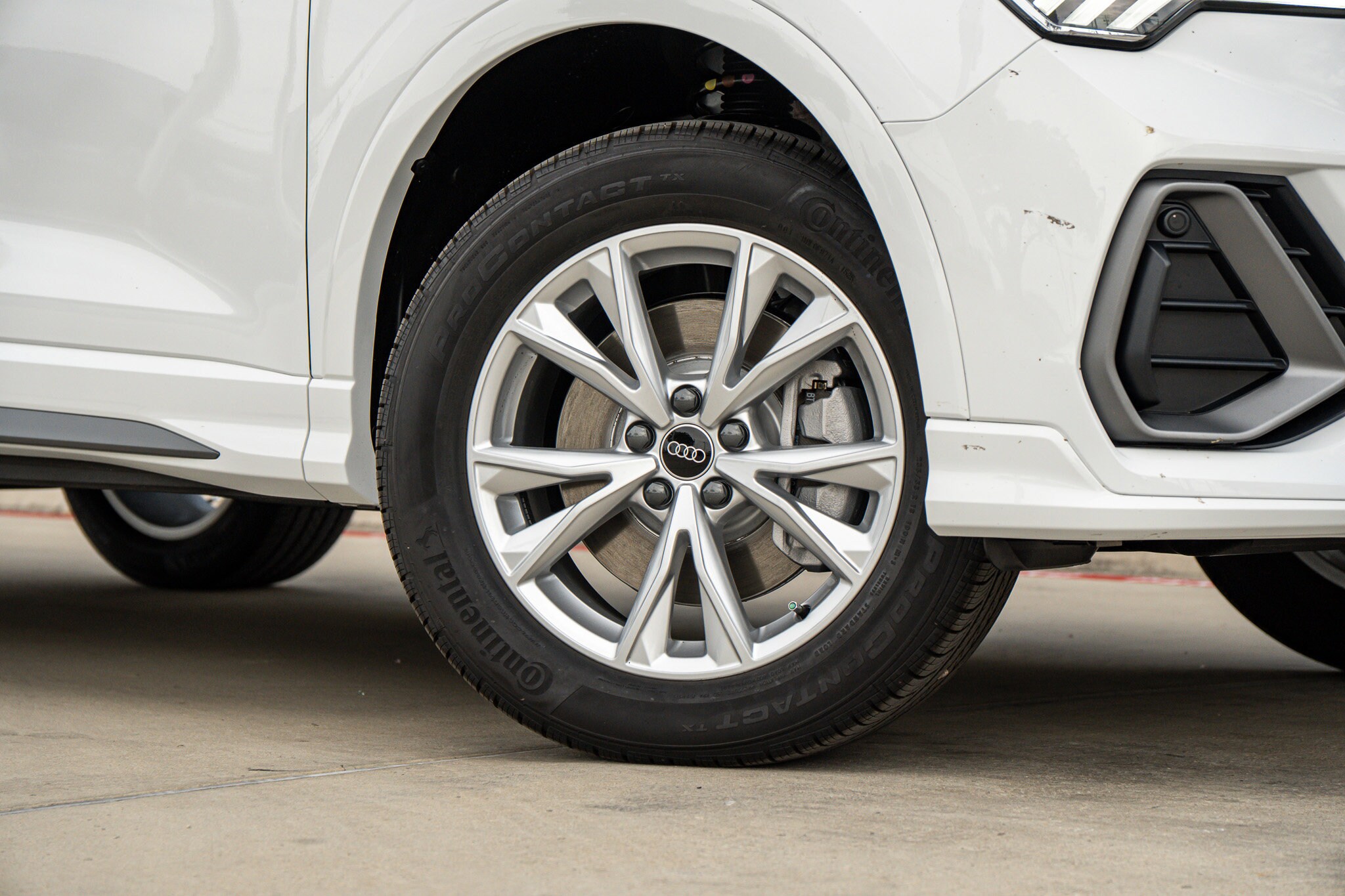 2025 Audi Q3 S line Premium Plus photo 2