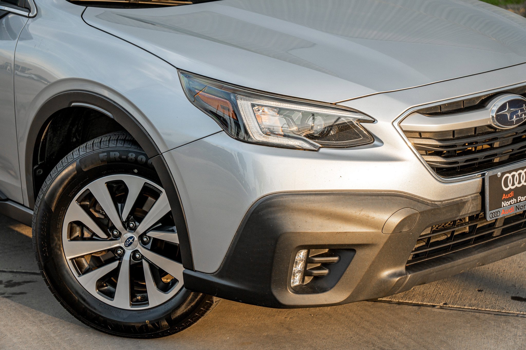 2020 Subaru Outback Premium photo 3