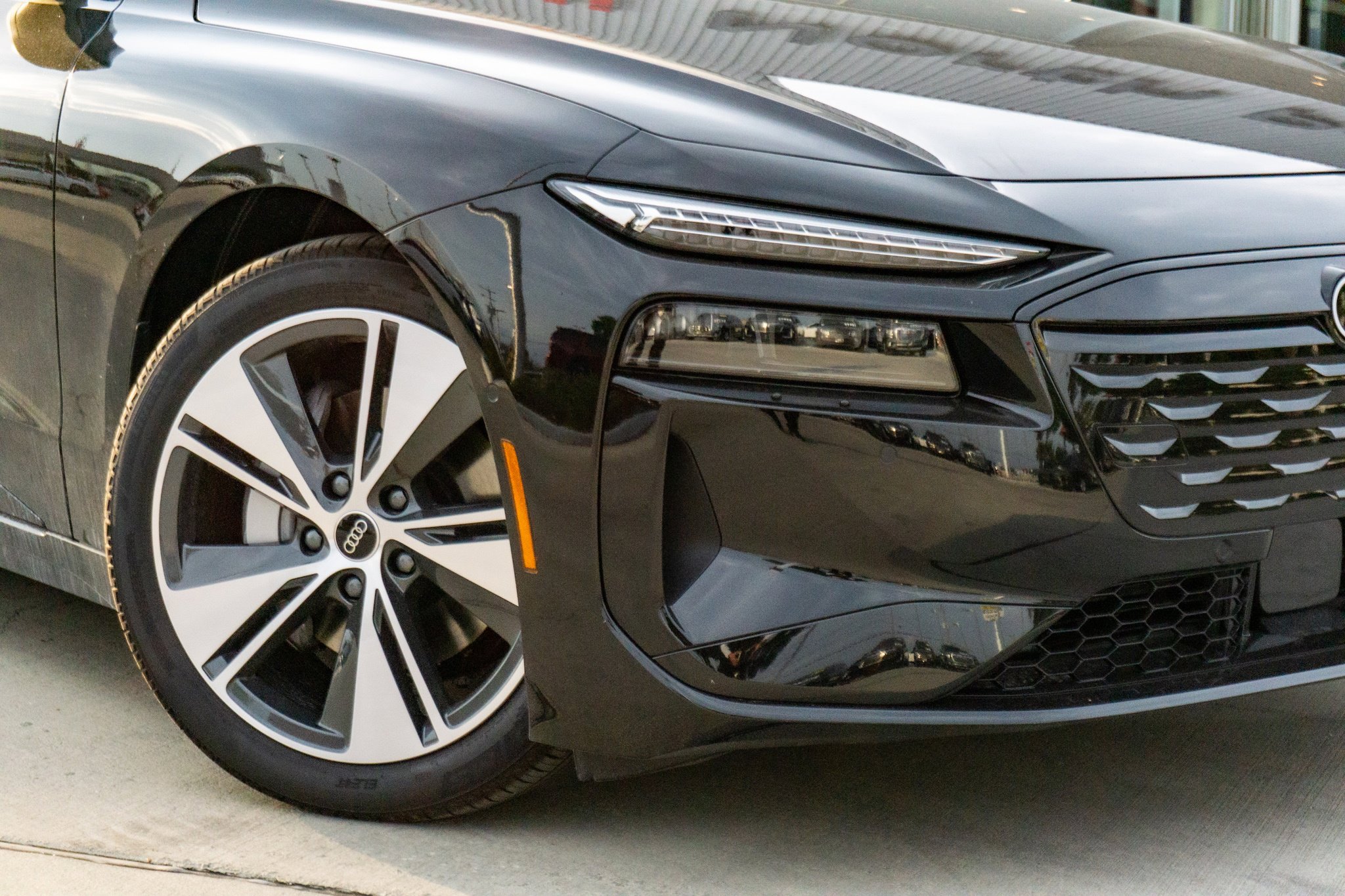 2025 Audi A6 Quattro Premium Plus photo 2
