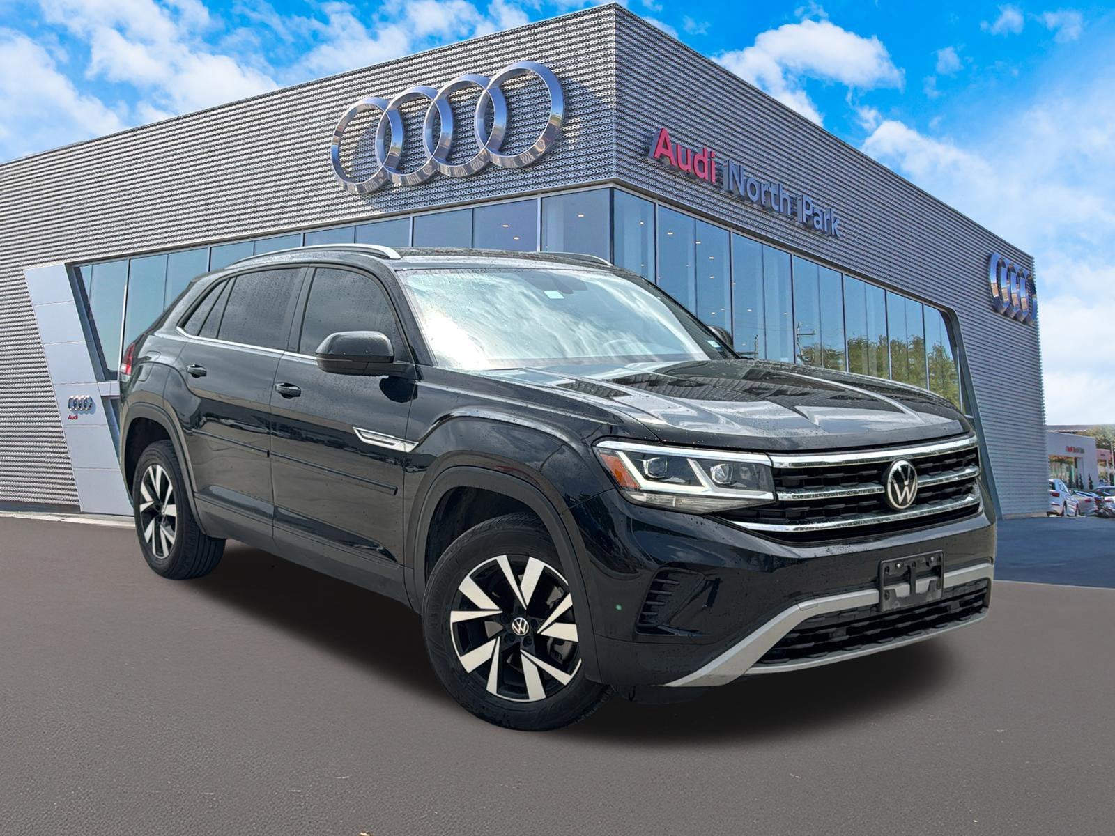 2021 Volkswagen Atlas Cross Sport 2.0T SE 4MOTION's photo