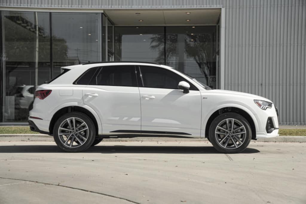 Used 2025 Audi Q3 S line Premium SUV