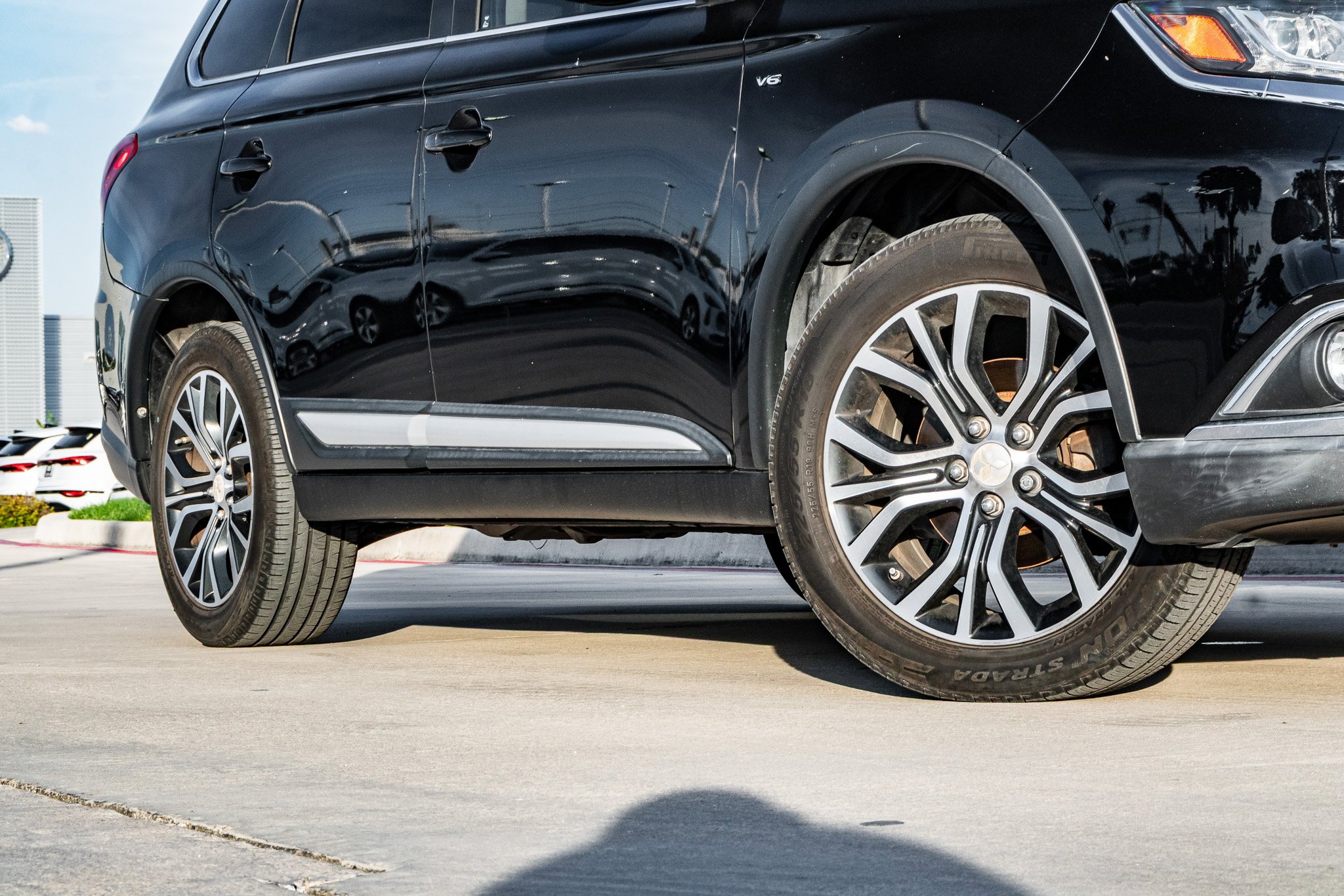 2016 Mitsubishi Outlander GT photo 3