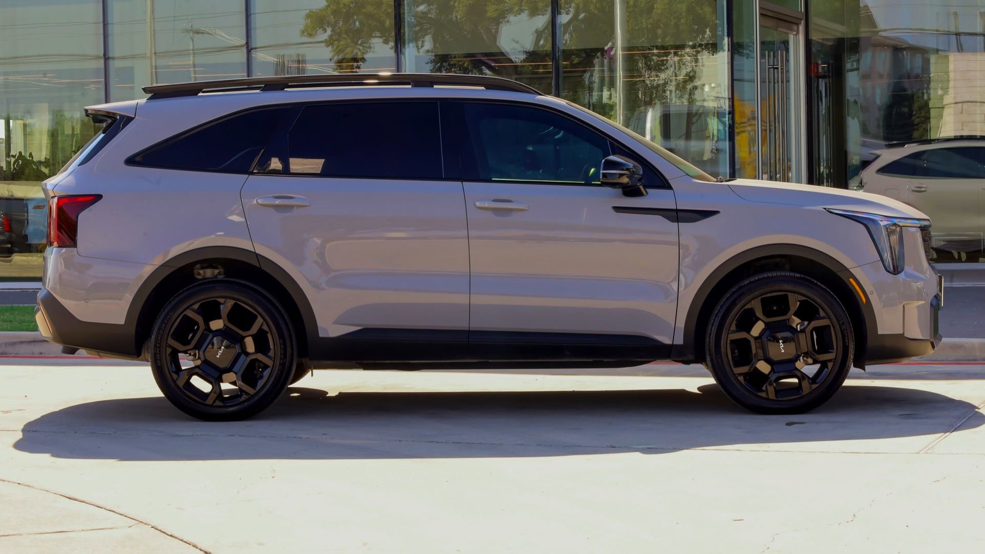 2024 Kia Sorento X-Line SX Prestige photo 3