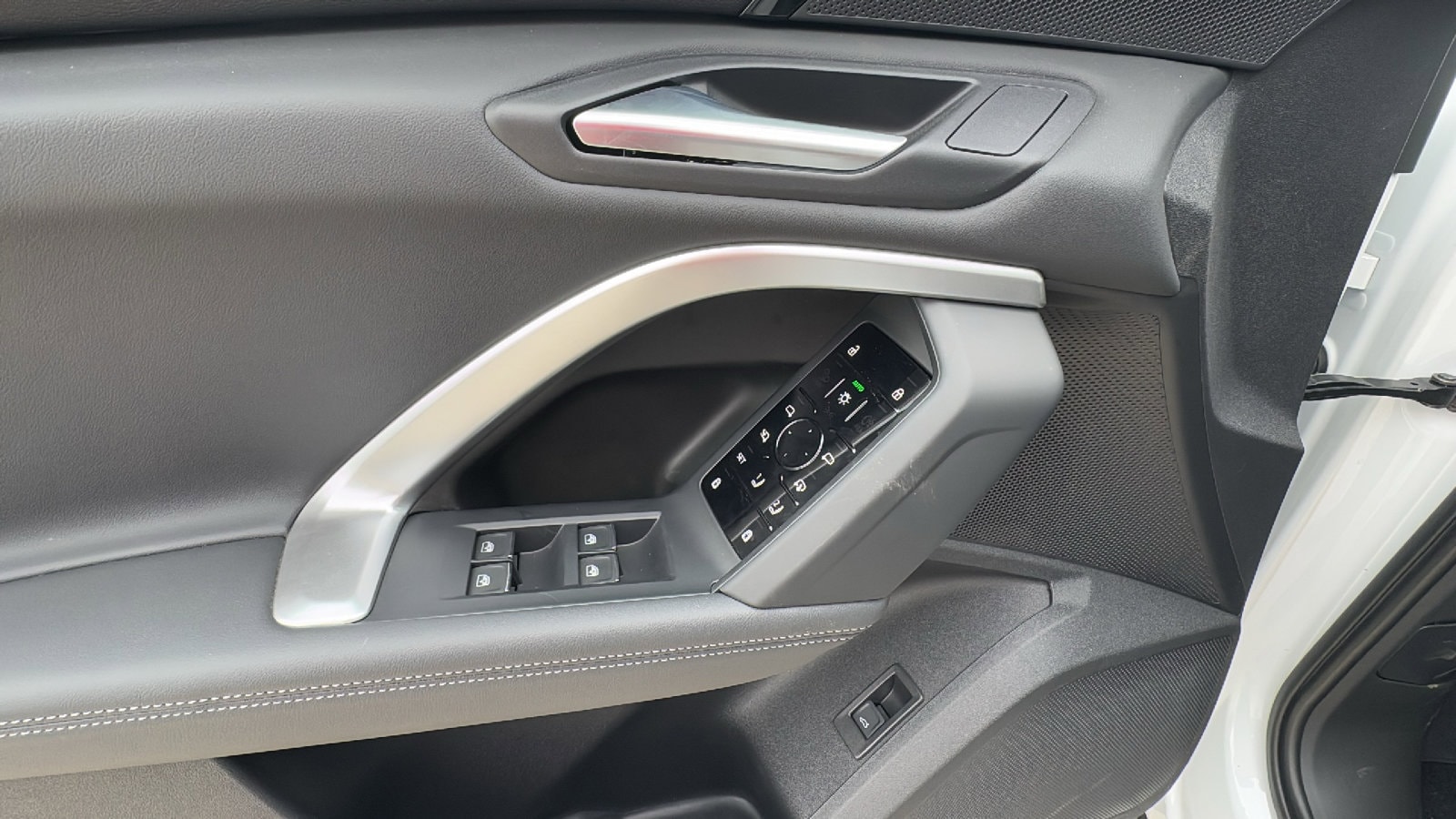 2025 Audi Q5 Premium - Photo 13