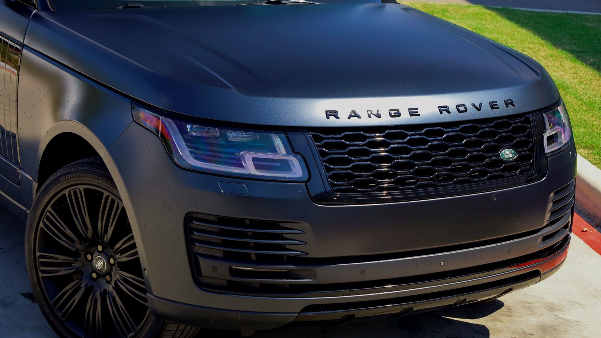 2019 Land Rover Range Rover SuperCharged photo 2