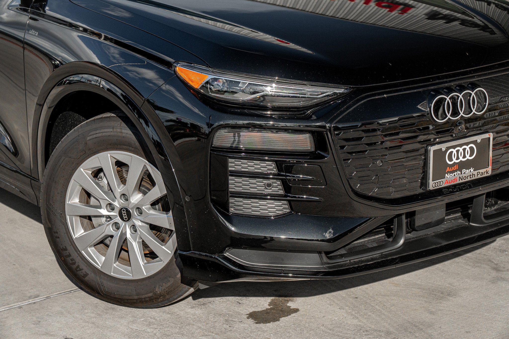 2025 Audi Q6 E-tron Premium photo 2