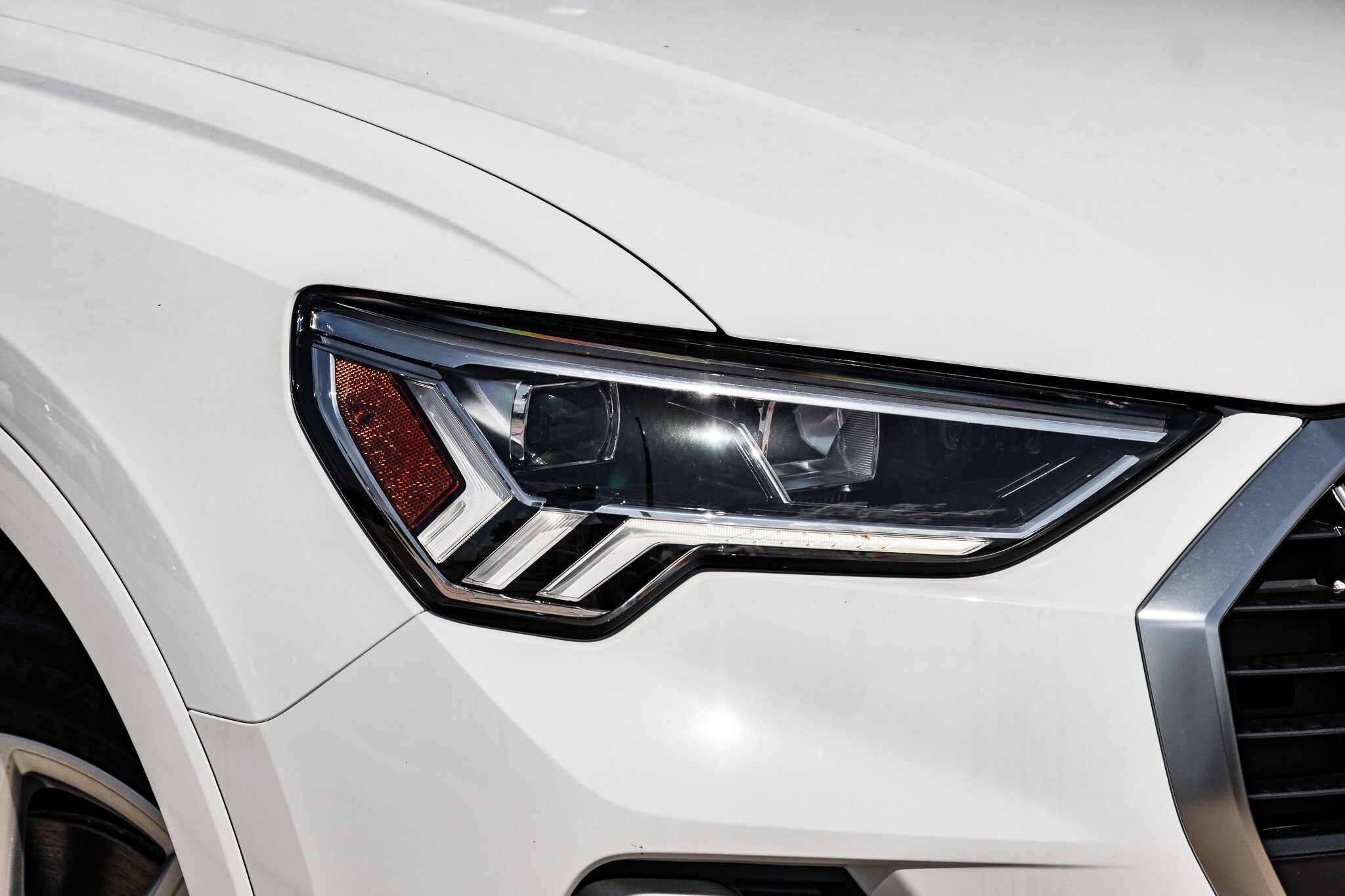 2025 Audi Q3 45 TFSI S line Premium photo 2