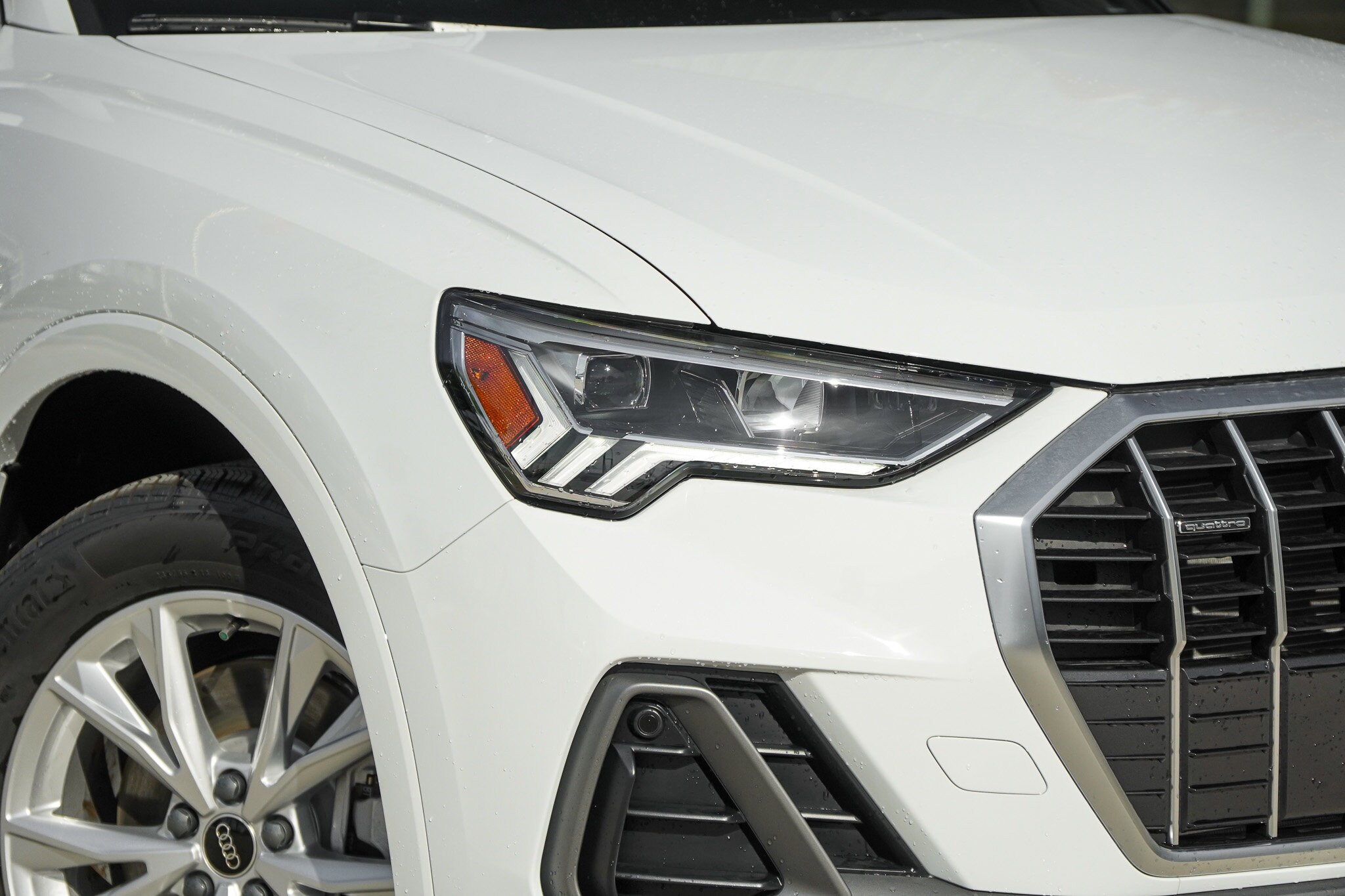 2025 Audi Q3 S line Premium Plus photo 3