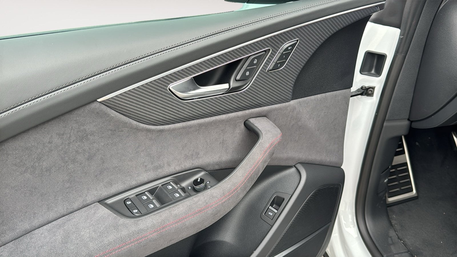 2026 Audi RS Q8 Base - Photo 13