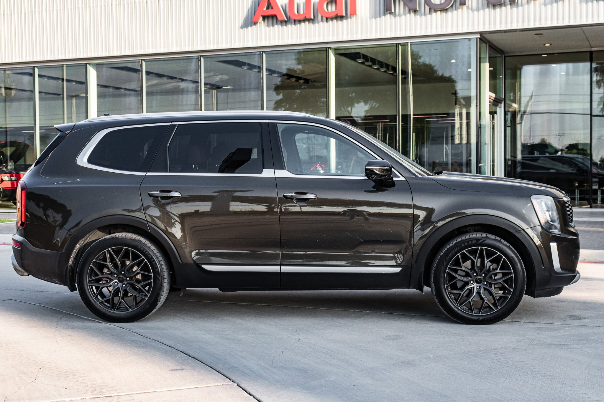 2020 Kia Telluride SX photo 3