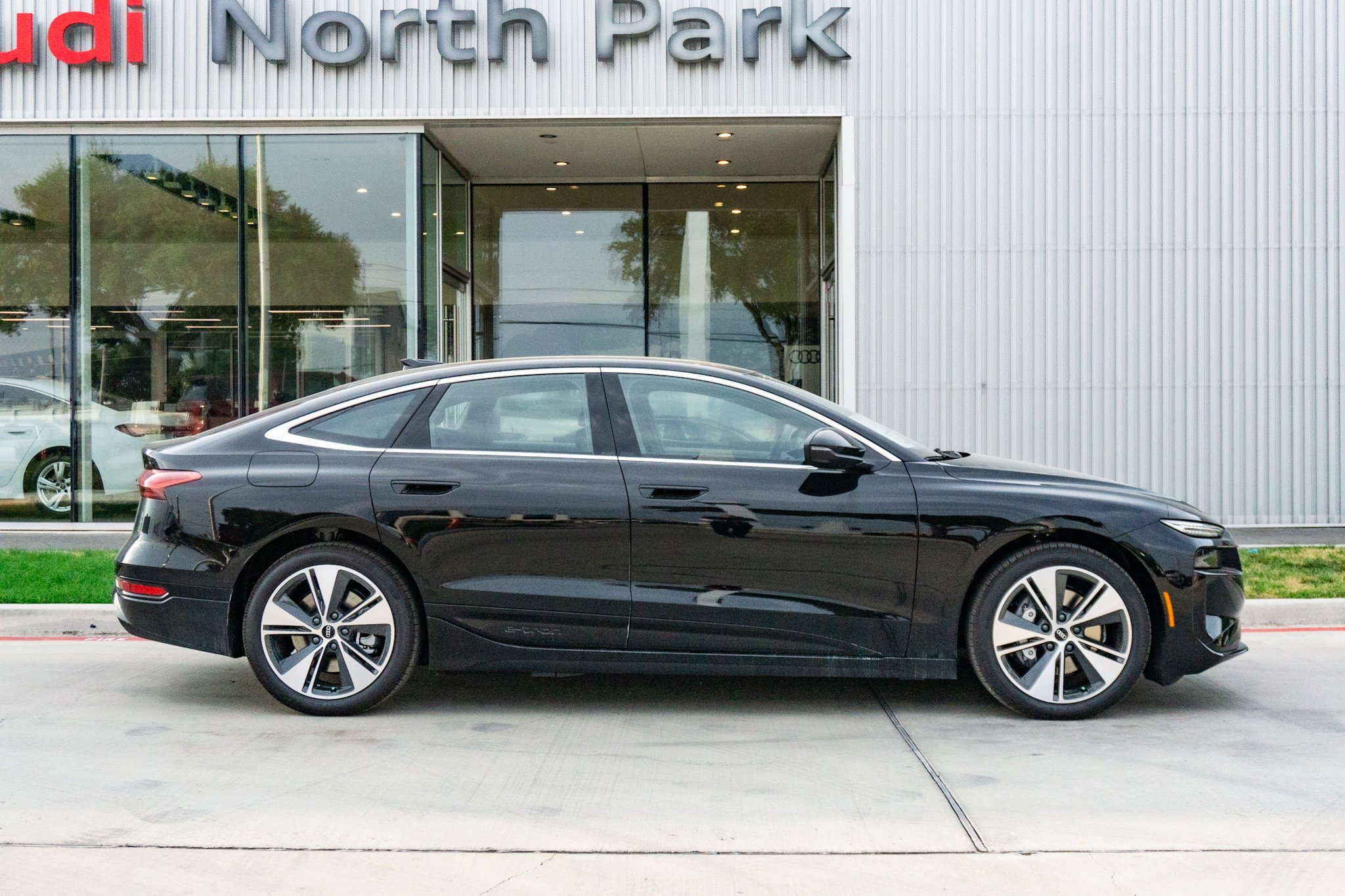 2025 Audi A6 Quattro Premium Plus photo 3