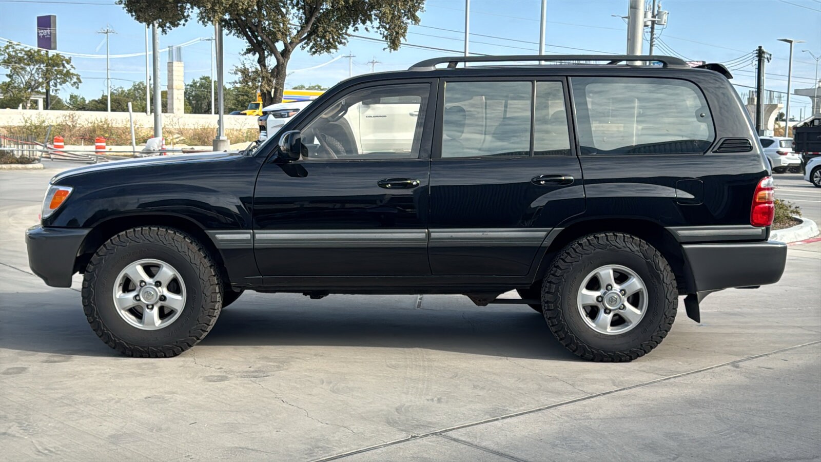 2002 Toyota Land Cruiser VX photo 4