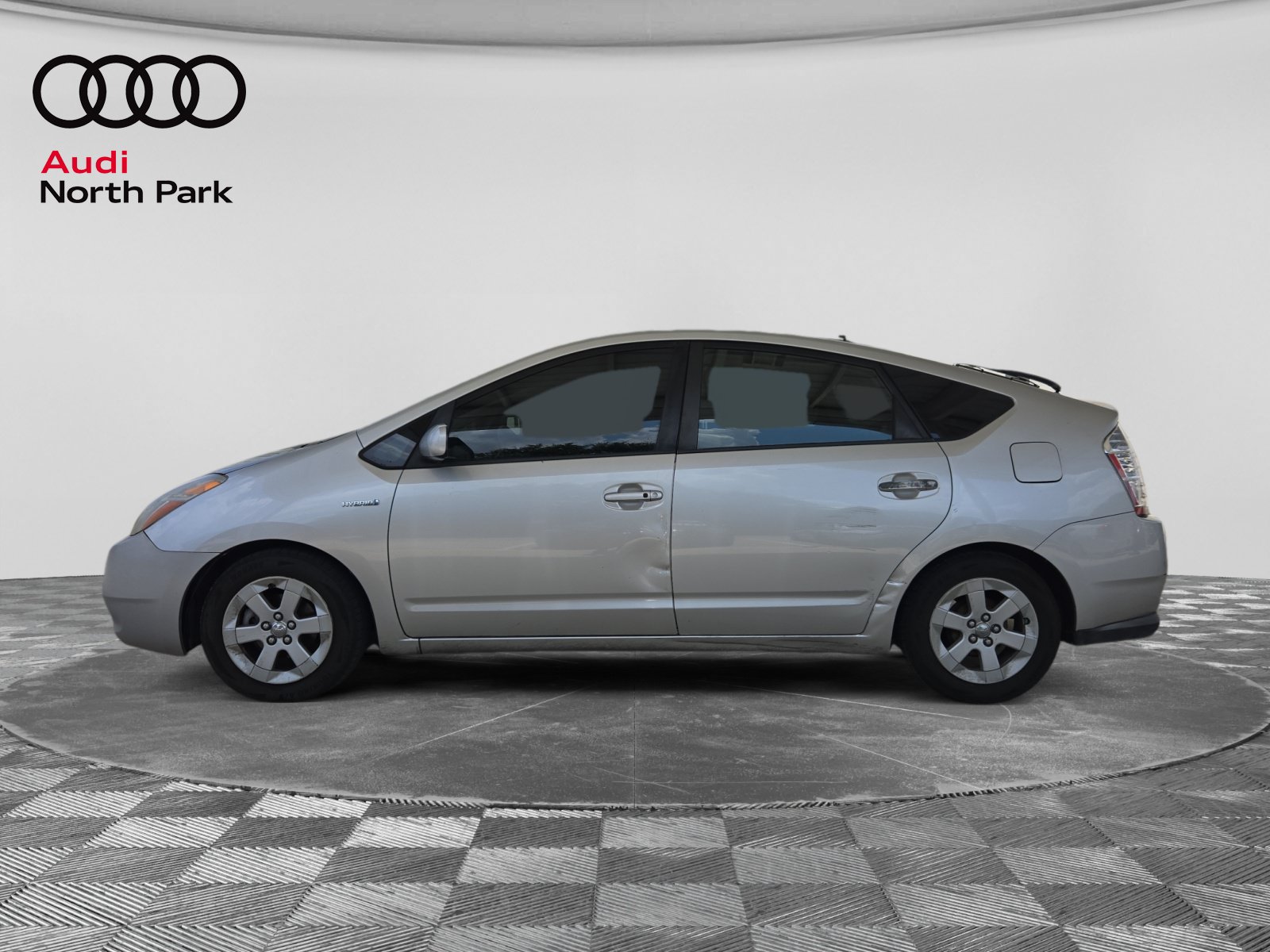 Used 2007 Toyota Prius Base with VIN JTDKB20UX73255457 for sale in Selma, TX