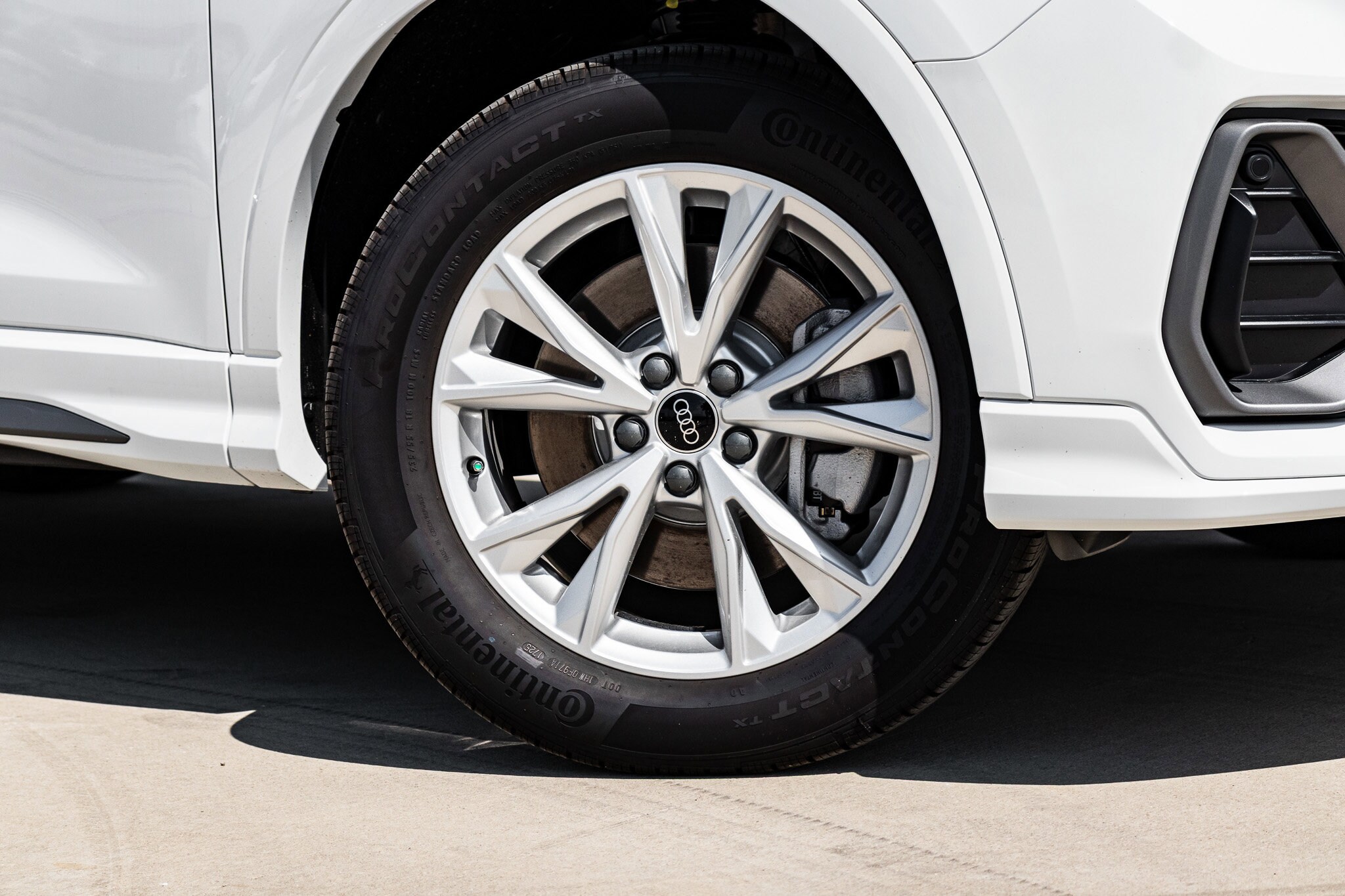 2025 Audi Q3 45 TFSI S line Premium photo 3