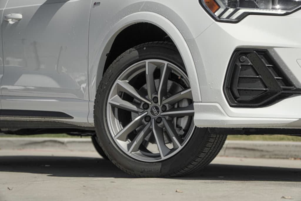 Used 2025 Audi Q3 S line Premium SUV