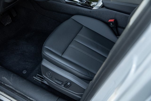 2025 Audi Q5 Premium - Photo 8