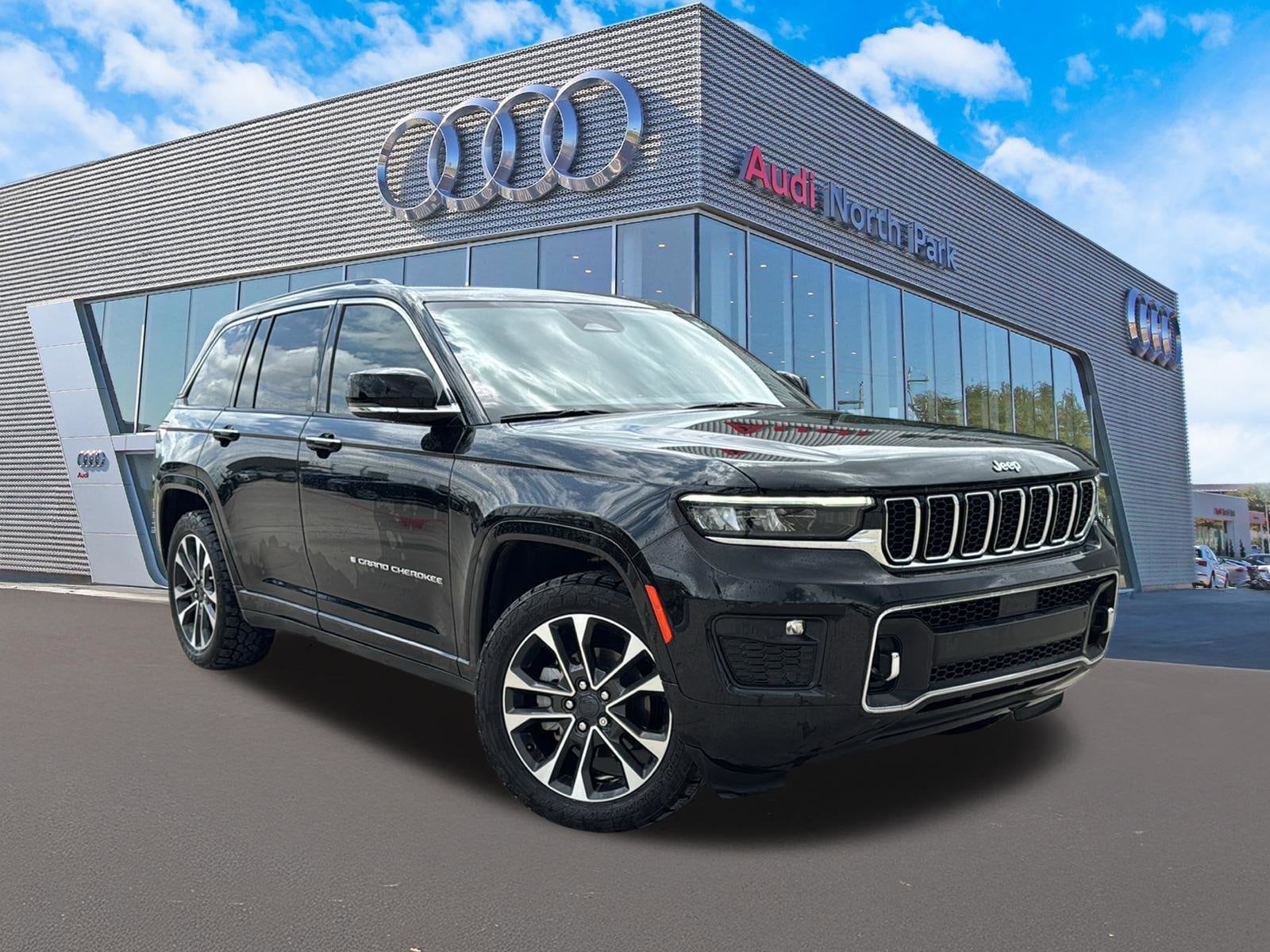 2022 Jeep Grand Cherokee Overland 4x4's photo