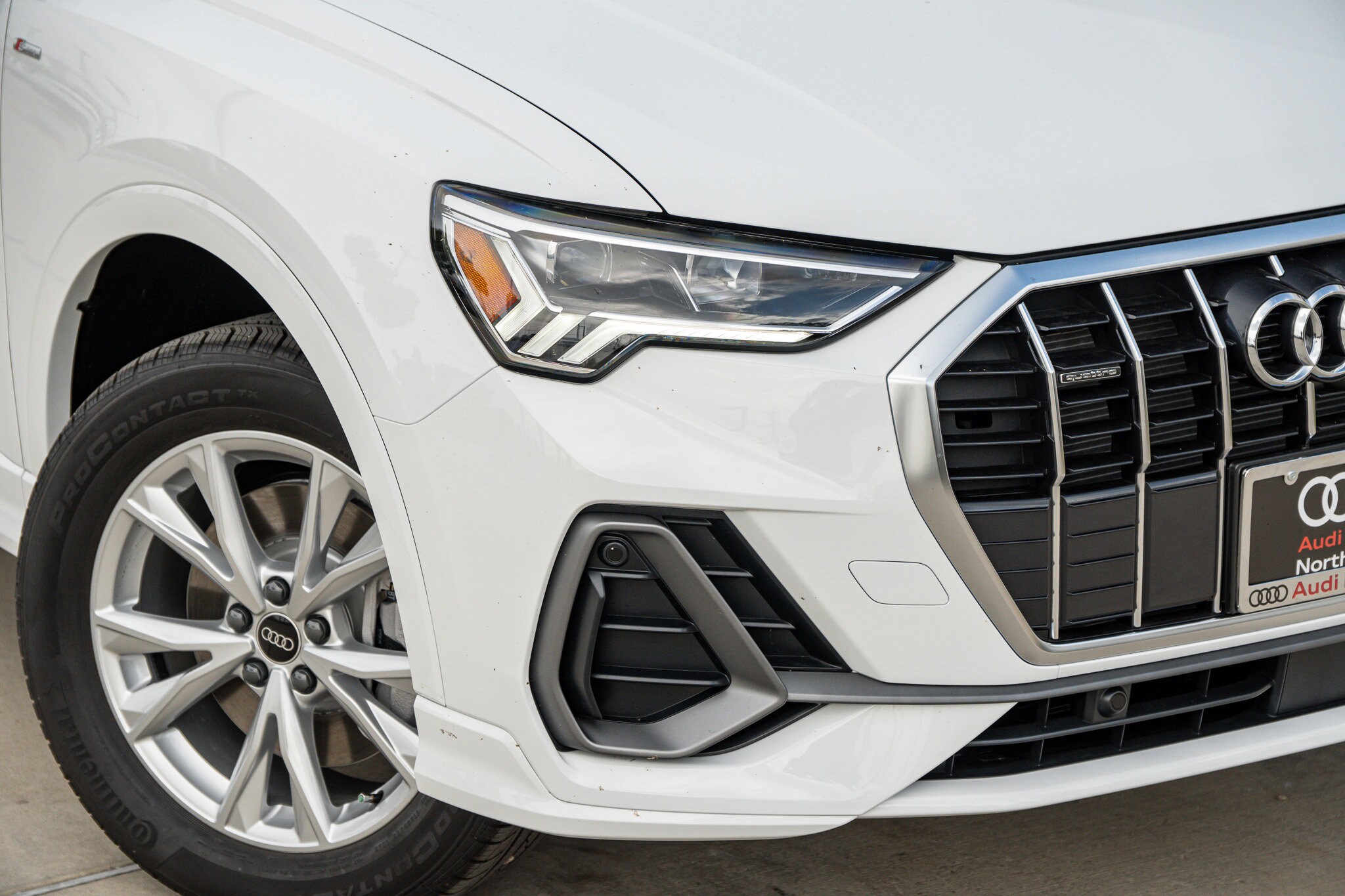 2025 Audi Q3 S line Premium Plus photo 3