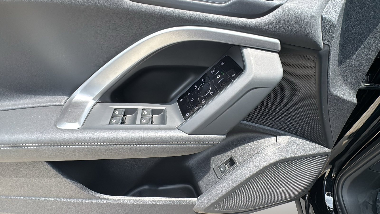 2025 Audi Q5 Premium Plus - Photo 13