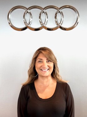 Staff member Sonia Barrera from 27db7ecfd894