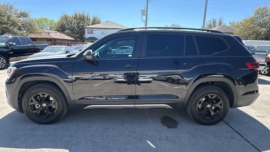 Used 2024 Volkswagen Atlas 2.0T Peak Edition SE w/Technology SUV