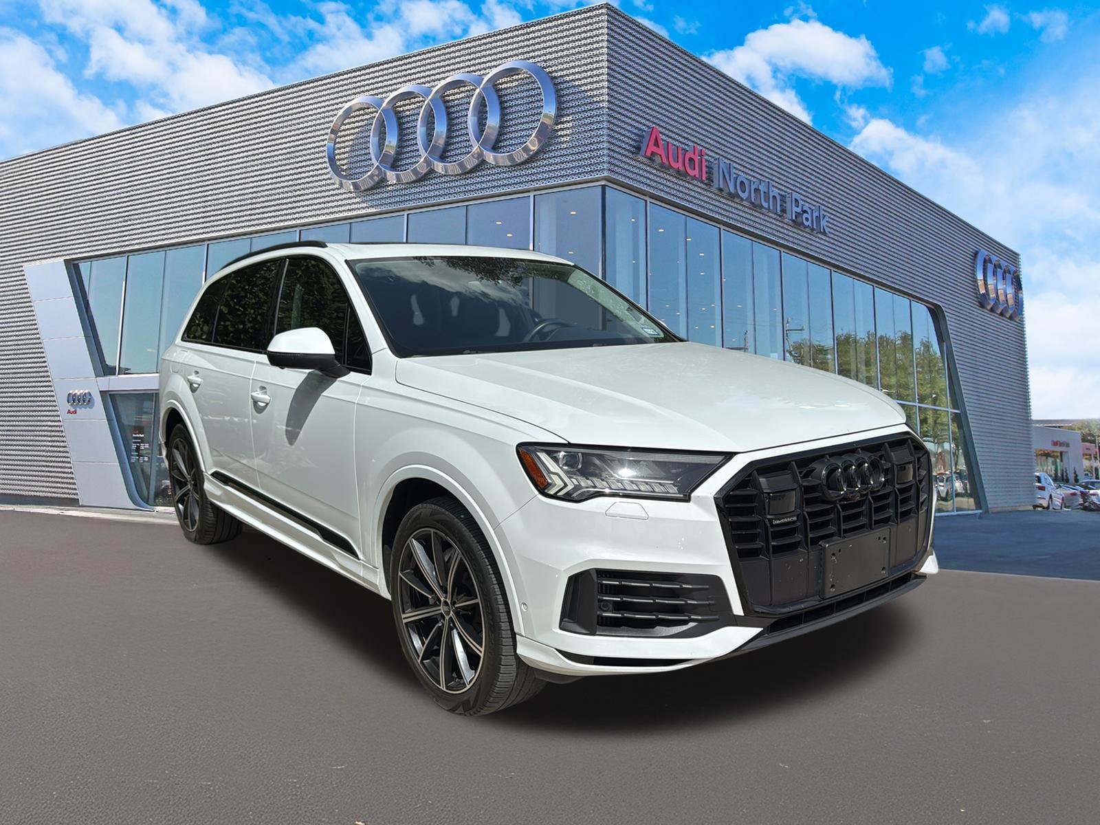 2023 Audi Q7 55 Premium Plus quattro Tiptronic's photo