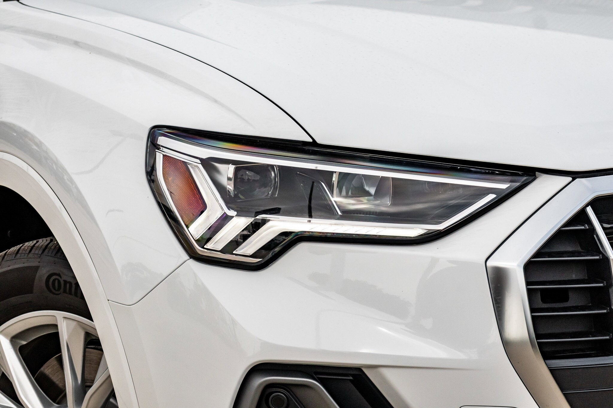 2025 Audi Q3 S line Premium Plus photo 2