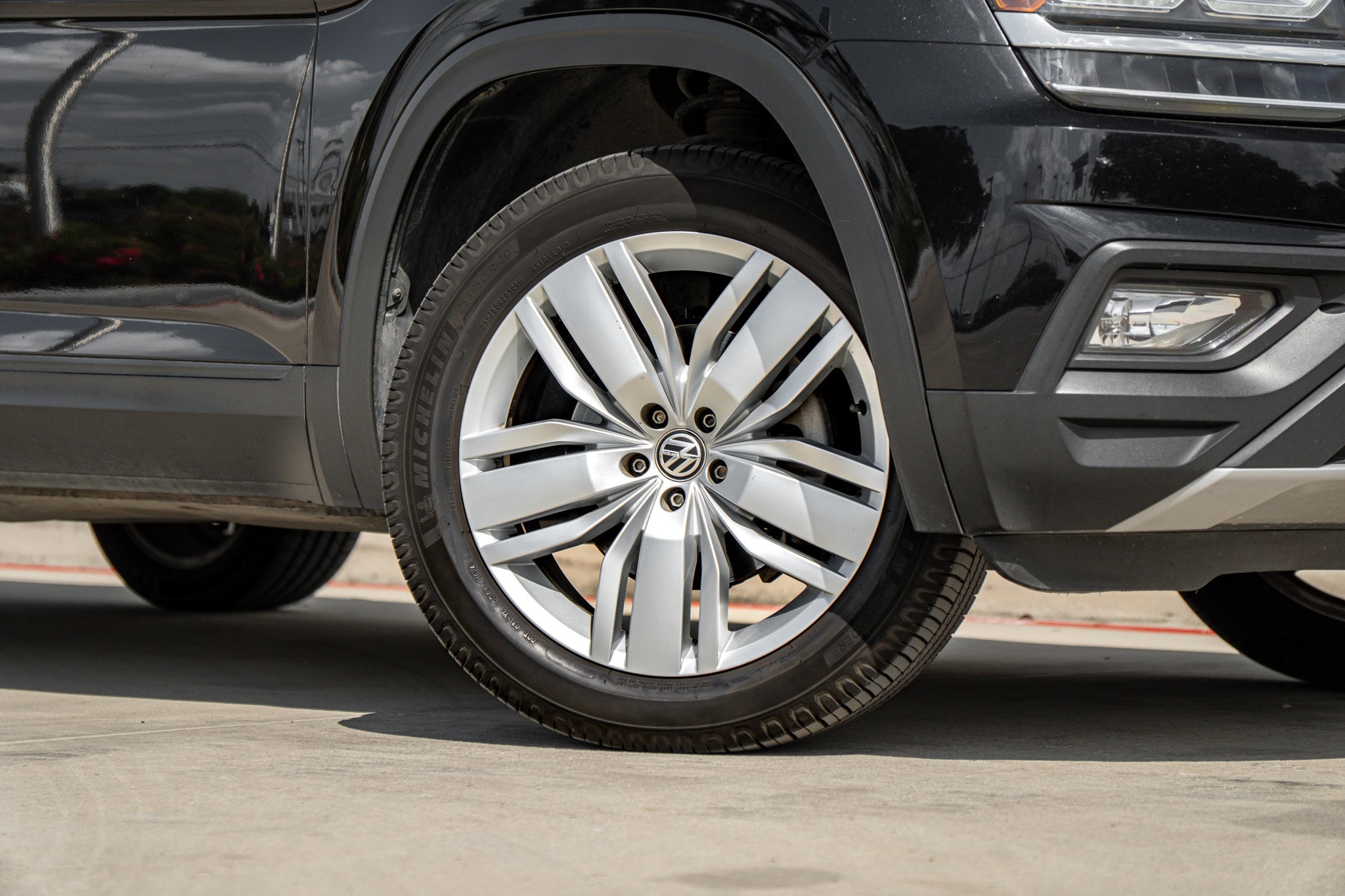 Used 2019 Volkswagen Atlas SE R-Line w/Tech with VIN 1V2WR2CA3KC555914 for sale in Selma, TX