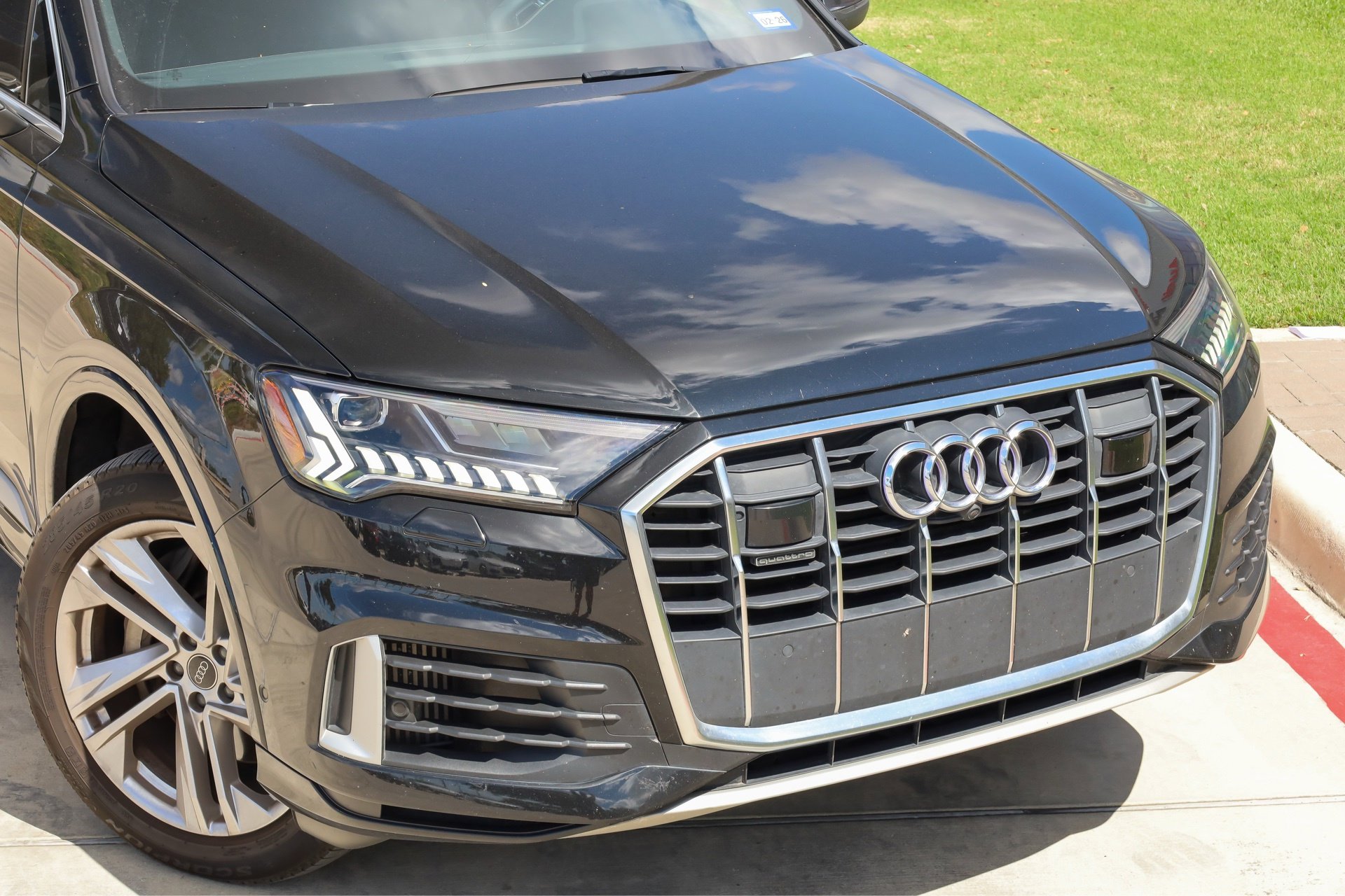 2023 Audi Q7 Premium photo 2