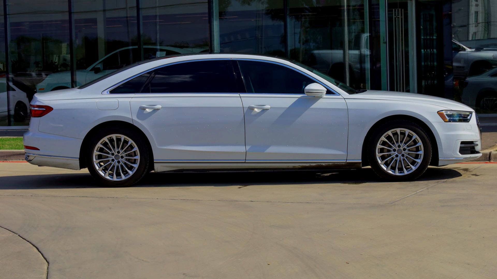 2019 Audi A8 L 55 photo 4