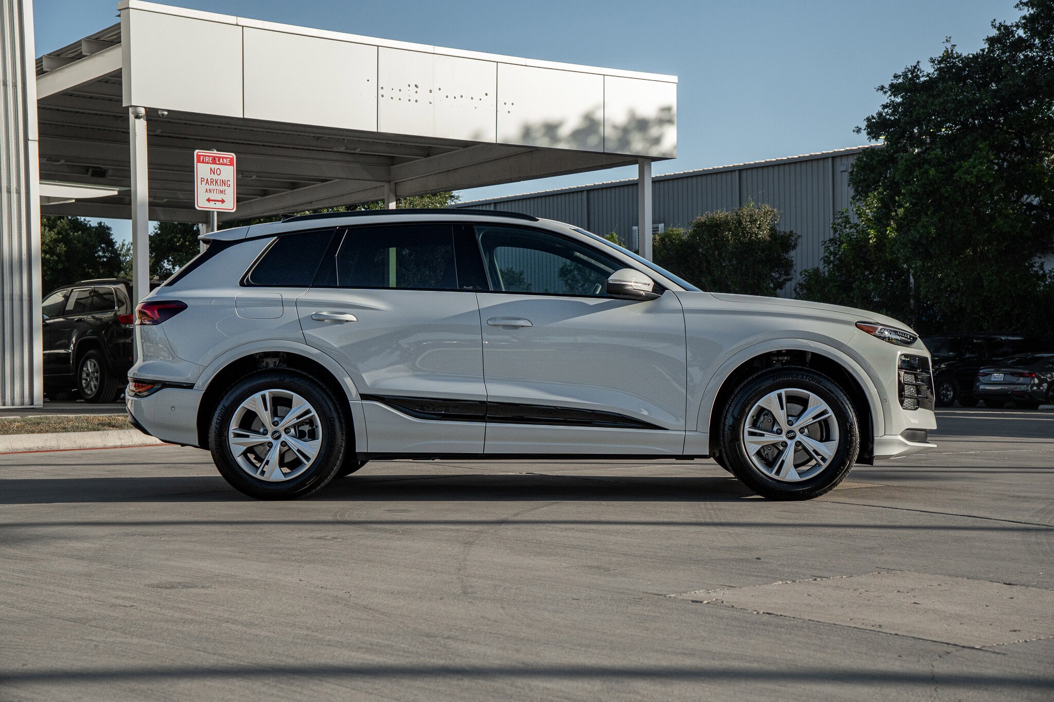 2025 Audi Q6 E-tron Premium Plus photo 3