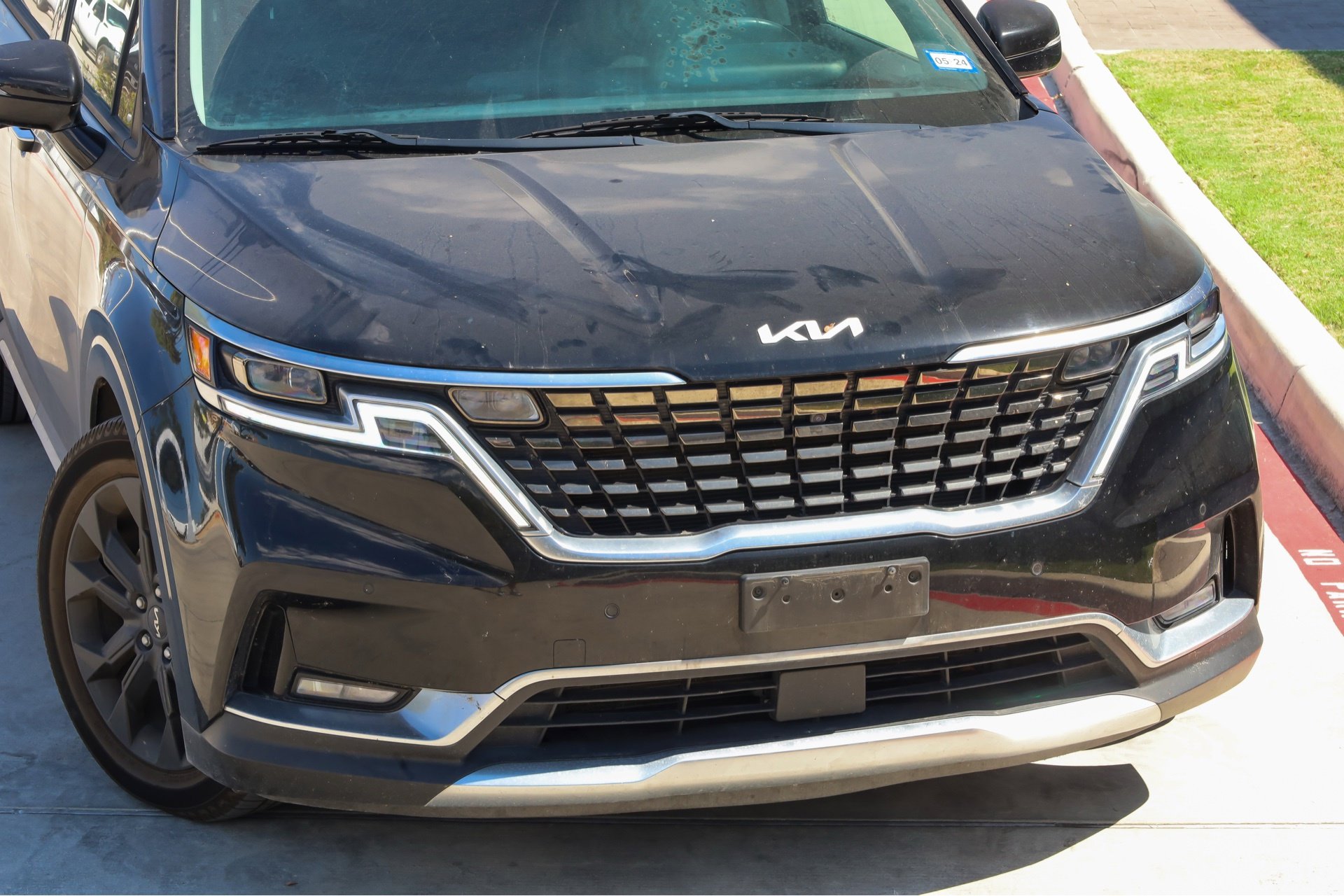 2022 Kia Carnival SX Prestige photo 2