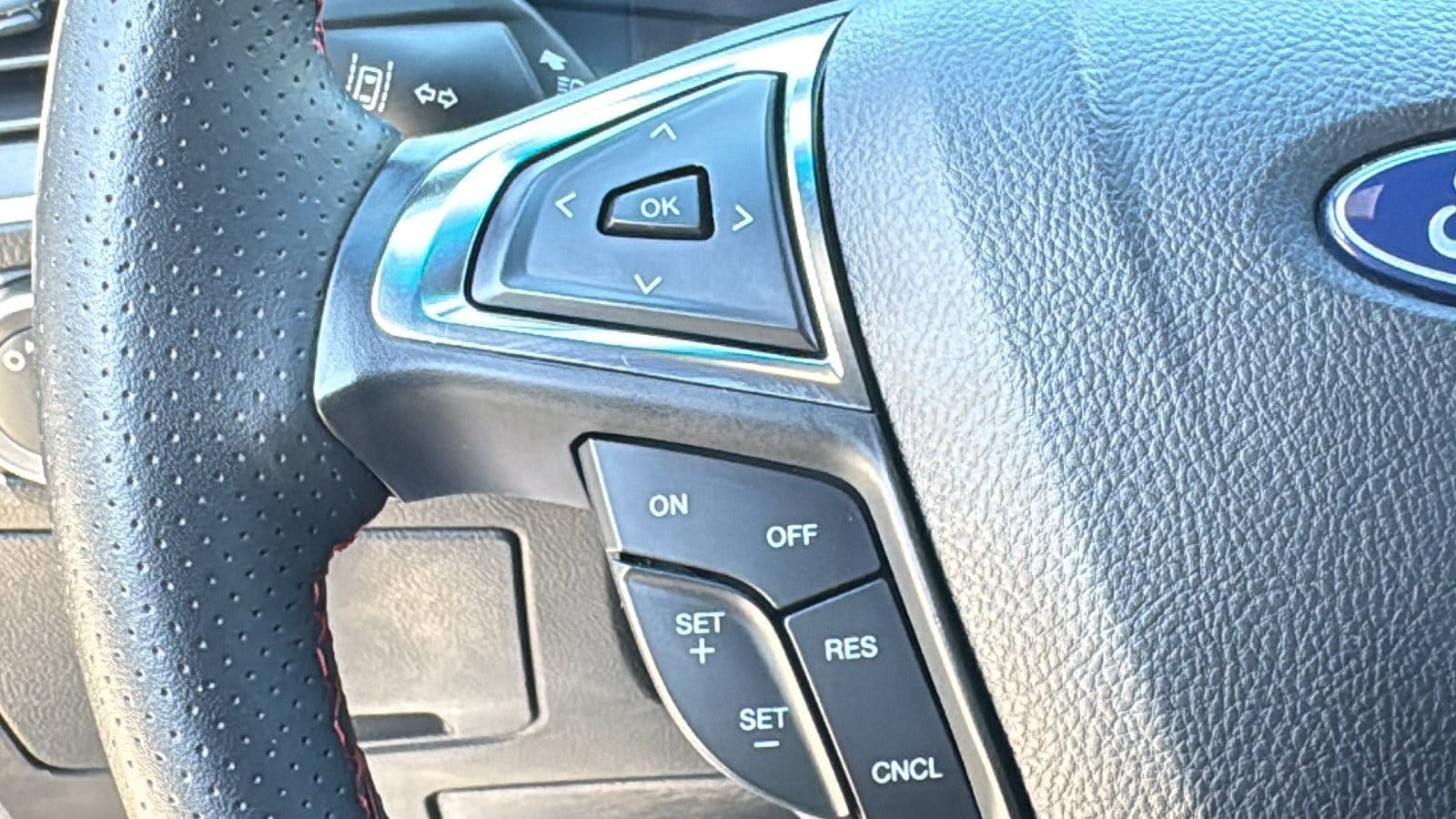 2024 Ford Edge ST-Line - Photo 22