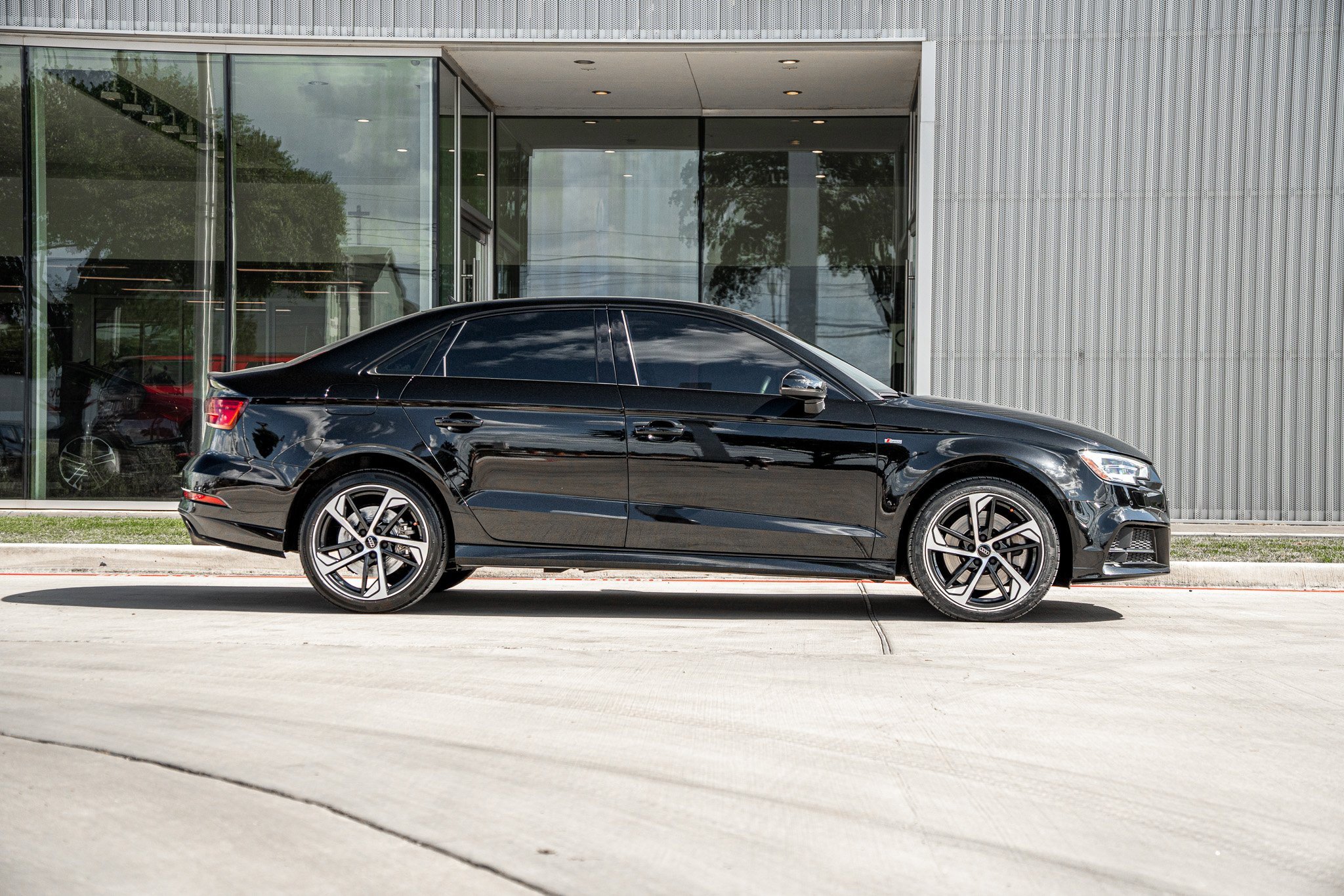 2020 Audi A3 S line Premium photo 4