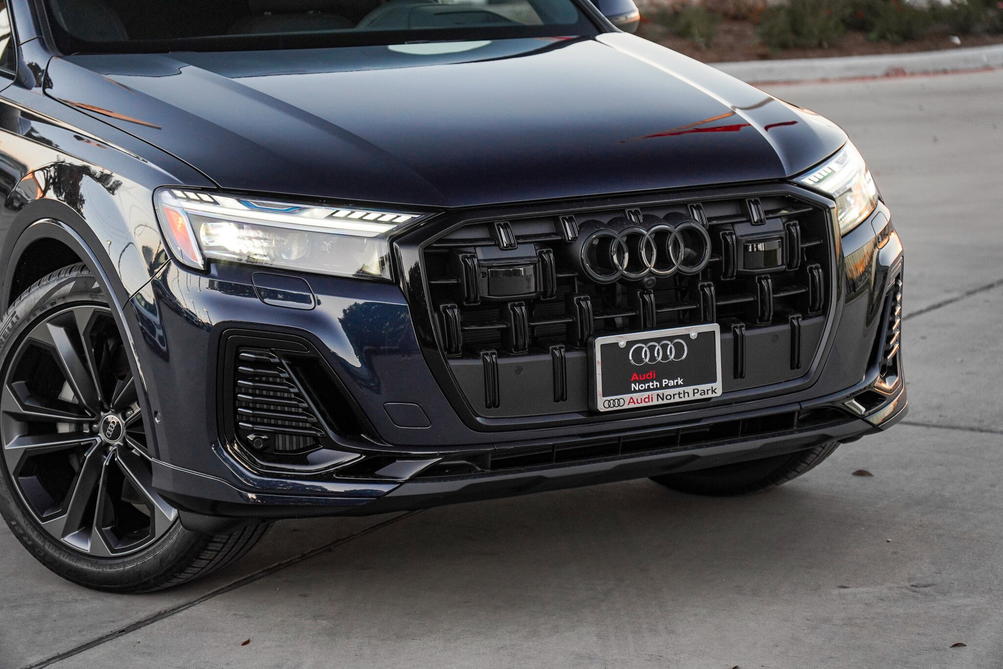 2025 Audi Q7 Prestige photo 3